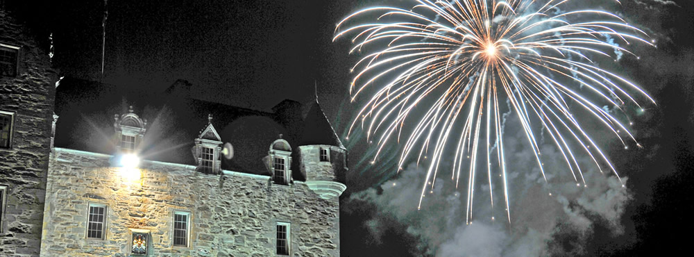 A Castle Menzies wedding - fireworks